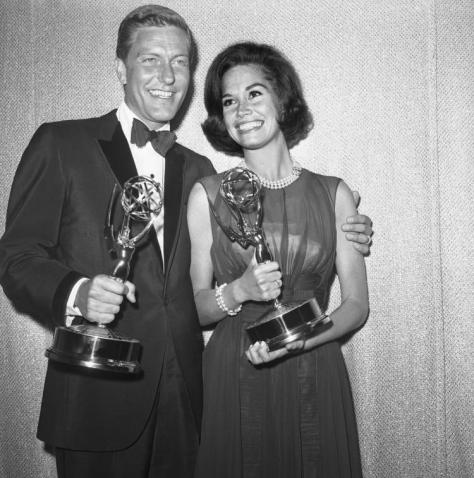 dick-van-dyke-mary-tyler-moore-1964