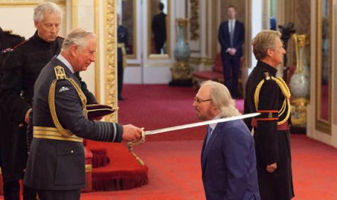 Singer-and-songwriter-Barry-Gibb-is-knighted-by-the-Prince-of-Wales-979810
